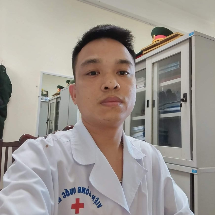 Bác sĩ Hoàng Văn Tú