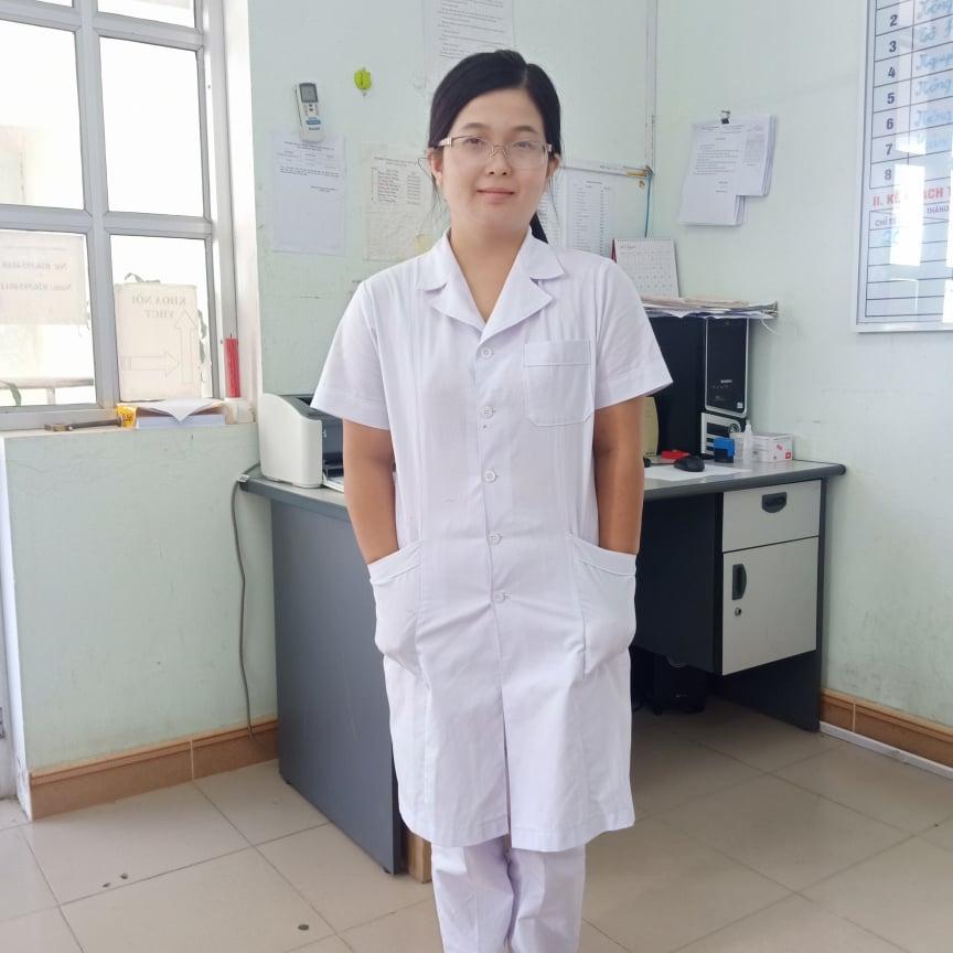 Bác sĩ Lương Thùy Dung