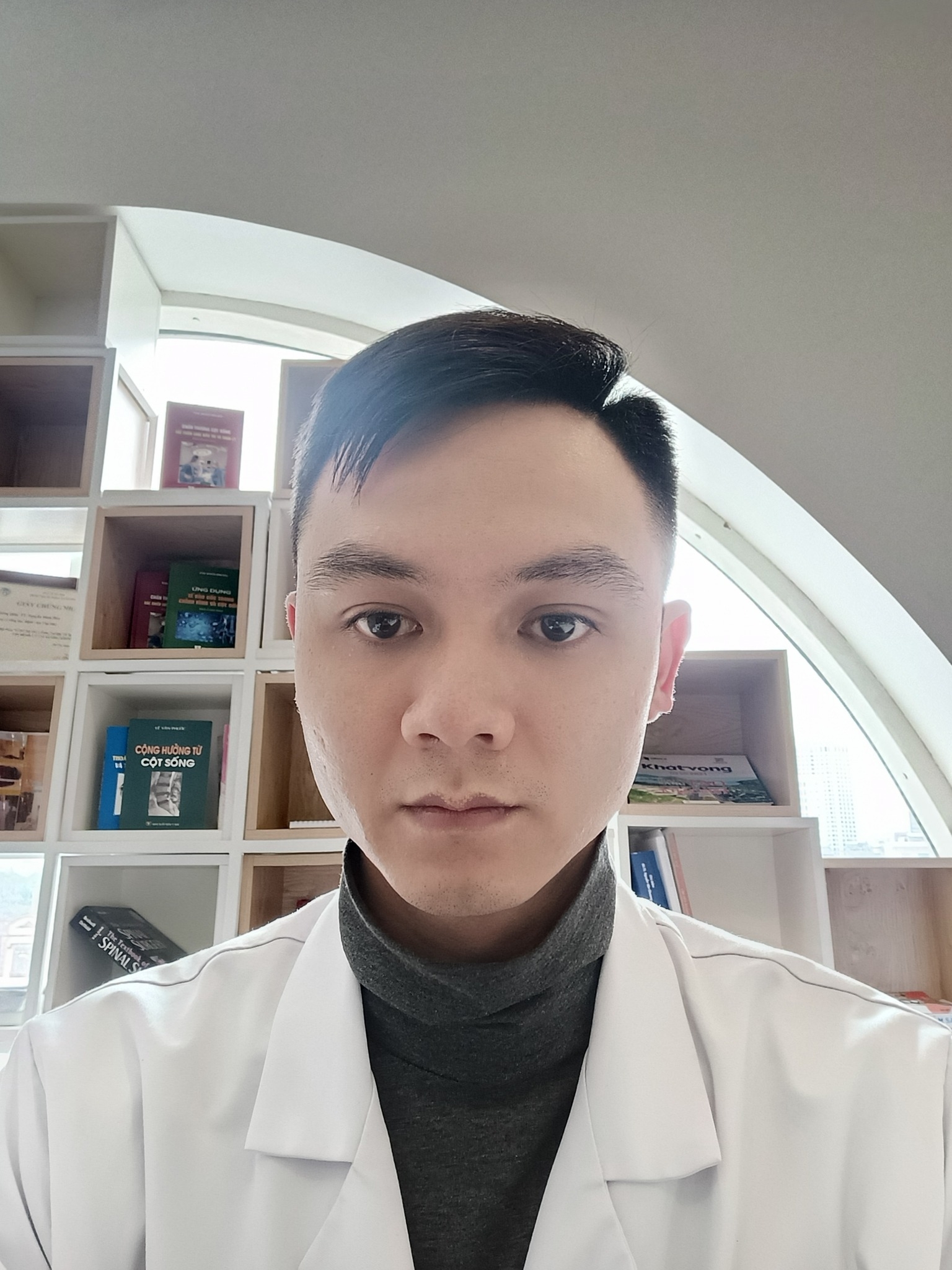 Bác sĩ, Thạc sĩ Nguyễn Duy Khánh
